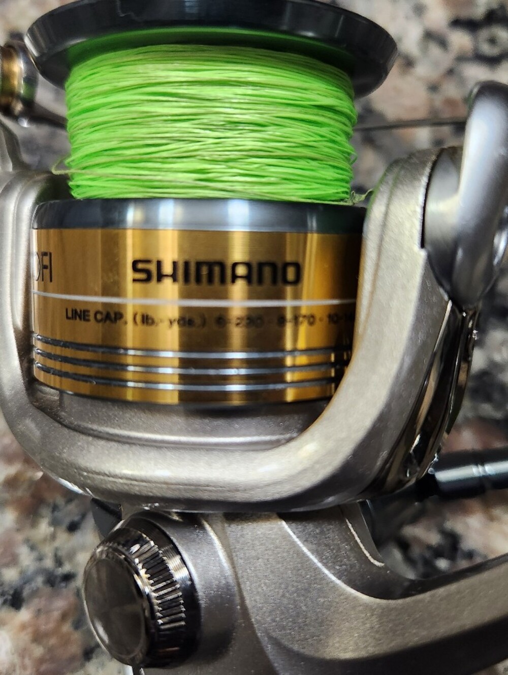 🔥HOT DEAL🔥 Shimano Stradic HG Reel With Box